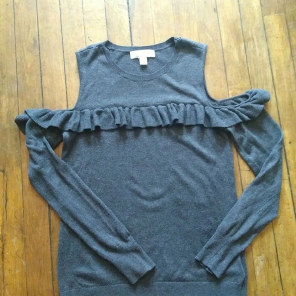 Sweater - Picture 1 of 2